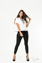 Load image into Gallery viewer, Defiant - Zi Collection